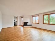 Sonnige 3.5 Zimmer Wohnung auf der Forch