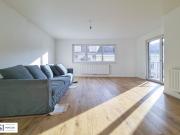 Sonnige 3 Zimmer Neubau Loggia Wohnung im 5. Liftstock...