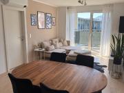 Sonnige 3 Zimmer Neubauwohnung mit Balkon und Garage