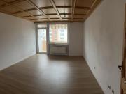 Sonnige 3 Zimmer Wohnung mit Balkon in Aubing