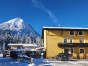 Sonnige 3 Zimmer Wohnung mit großzügigem Souterrain am...