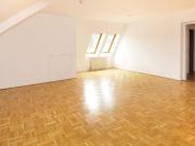 Sonnige 3 Zimmer Wohnung mit Küche am Stadtplatz von Steyr!