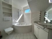 SONNIGE DACHGESCHOßWOHNUNG mit SÜDTERRASSE