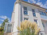 Sonnige moderne Doppelhaushälfte mit wunderschönem Garten