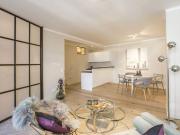 Sonnige Neubauwohnung im Palais Rohan