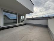 Sonnige Wohnung mit großer Terrasse u. Parkplatz