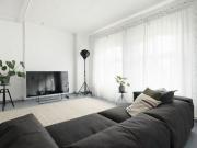 Sonnige zwei Zimmer Wohnung mit neuer Einbauküche