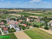 Sonniger sehr ruhiger Baugrund über der Hochwassergrenze
