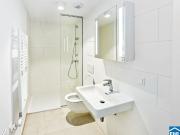 Sonnwendviertel: 1 Zimmer Wohnung mit Balkon im 6. OG –...