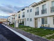 Sonterra casa de dos niveles en VENTA GB724