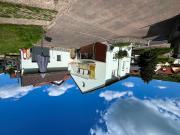 Soooo viel Platz drinnen und draußen. genießen Sie die...