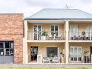 Sophisticated 4 level terrace with iconic bridge views