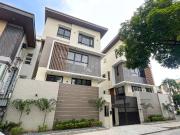 Sophisticated 4 Storey Modern Townhouse For Sale in New... Sophisticated 4 Storey Modern Townhouse For Sale in New...