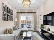 Sophisticated apartment moments away from Kensington Gardens