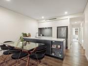 Sophisticated City Fringe Living with Leafy Park Views