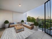 Sophisticated City Living with Panoramic Views