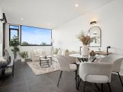 Sophisticated Designer Living in the renowned DNA complex