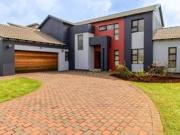 sophisticated family home in midstre.