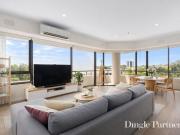 Sophisticated Fully Furnished Smart Living on St Kilda Road
