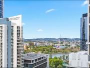 Sophisticated Inner City Living with Panoramic River &...