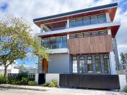Sophisticated Modern Contemporary House and Lot For Sale...