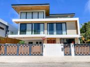 Sophisticated Modern Contemporary House and Lot For Sale... Sophisticated Modern Contemporary House and Lot For Sale...