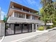Sophisticated Modern Tropical House and Lot For Sale in...