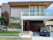 Sophisticated Modern Tropical House in The Enclave...