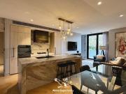 Sophisticated Retreat in Exclusive Deepdene Pocket
