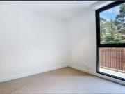 Sophisticated Urban Retreat in the Prestigious Trentwood...