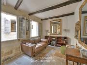 Sous les toits d'Uzès, une maison au charme insolite