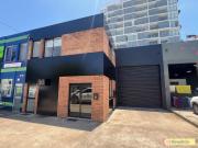 South Brisbane Freestanding Office/Warehouse!