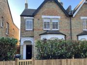 South Croxted Road, pp, 3 Bedroom Flat