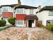 South Drive, Coulsdon, CR5 2BG, 3 bedroom, Semi Detached...
