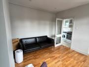 South Facing 2 BedFlat Zone 2 9 mins from KingsX