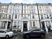 South Kensington, London W8, 3 bed flat to rent, £4,999...