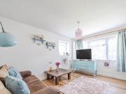 South Lodge Avenue, Mitcham, 1 Bedroom Maisonette