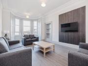 South Oxford Street, Edinburgh EH8, 4 bed flat to rent,...