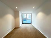 Southbank Central: One Bedroom Apartment with Fantastic...