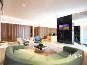 Southbank Central: Stunning One Bedroom Apartment!