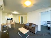 Southbank | Highrise 2B1B with 1 Carpark Apartment |...