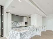 Southbank Tower, Southbank, 3 Bedroom Flat