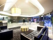 Southbank Towers: 9th Floor Sublime Southbank Style!