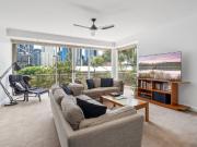 Southbank's Best: Large Fully Furnished 3 Bedroom...