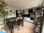Sovicille SI vendesi appartamento quadrilocale con giardino