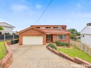 Space, Character & Sunset Views in High East Tamworth