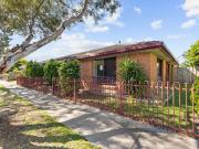 Space, Flexibility & Fantastic Potential on a Corner Block