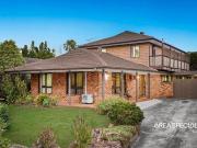 Space for the Whole Family 5 Bedrooms, Multiple Living...