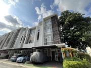 Space to Work, Space to Breathe – Roces Townhouse for...