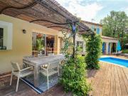 Spacieuse villa avec piscine proche Callian 198m² Mons